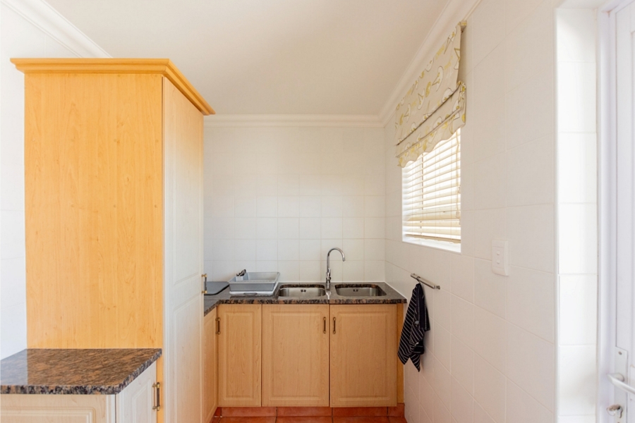 5 Bedroom Property for Sale in Waterfront Western Cape